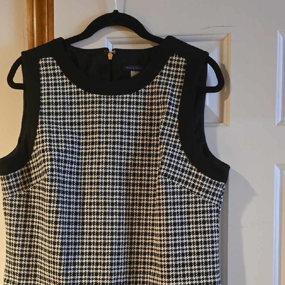 Tommy Hilfiger Black and White Sleeveless Sheath Dress - Picture 3 of 5